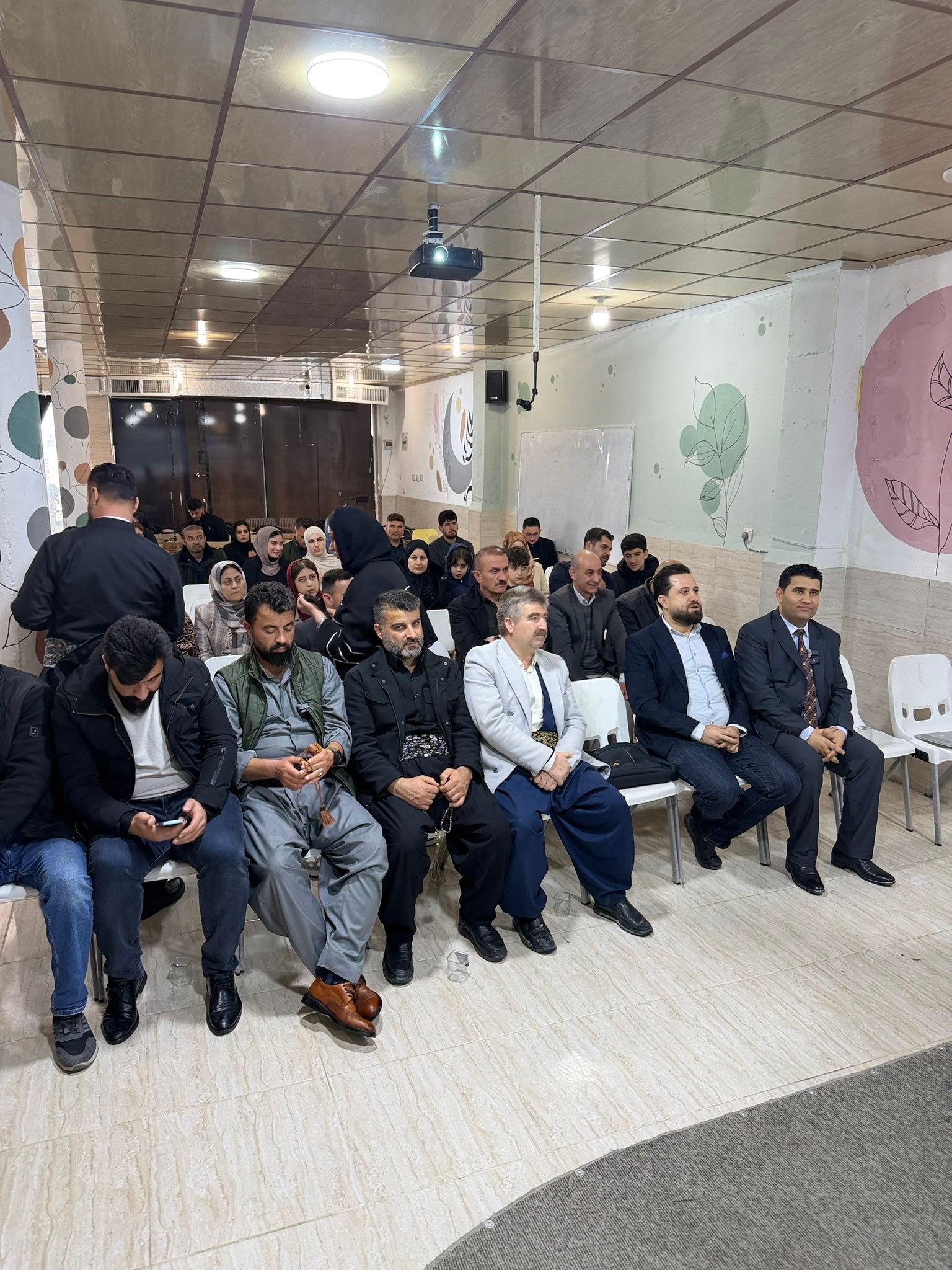 Host several prominent personalities – photo 2